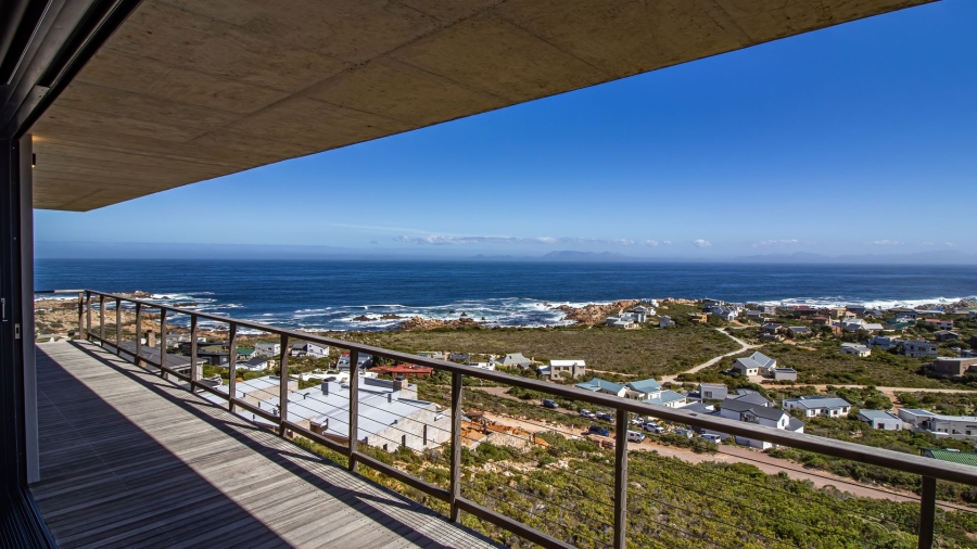 3 Bedroom Property for Sale in Rooi Els Western Cape